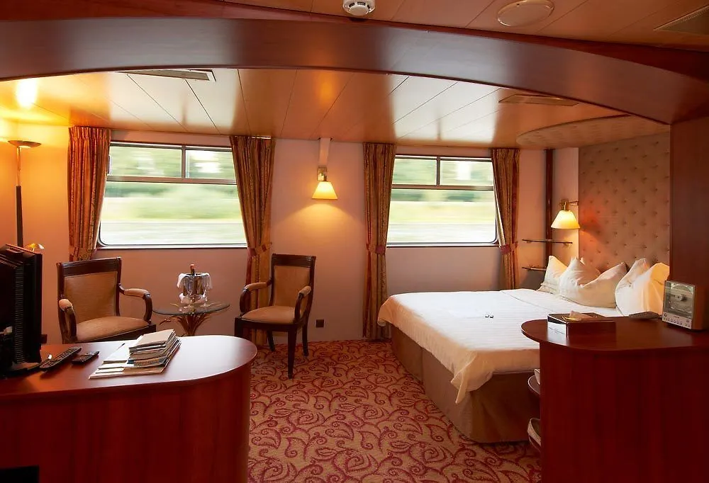 Hotel Knm Ms Switzerland I - Düsseldorf